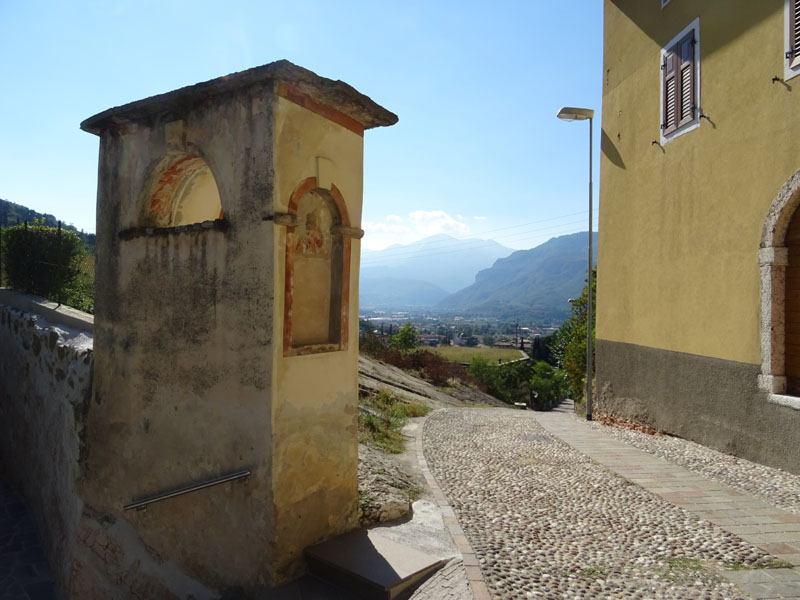 Giro del Monteghello -  sentiero F1 (Rovereto)